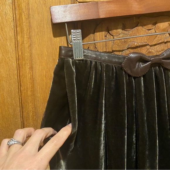 SANDRO velvet skirt dark green brown leather bow zipper size 1 pockets - Picture 3 of 9